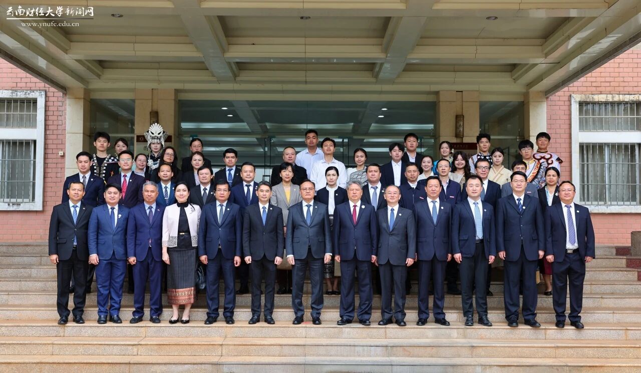 老挝副总理山迪帕·丰威汉到访2026世界杯官方合作网站